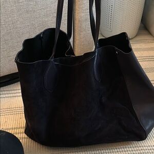 Madewell Black Shoulder Bag with Plush Material and Spacious Design